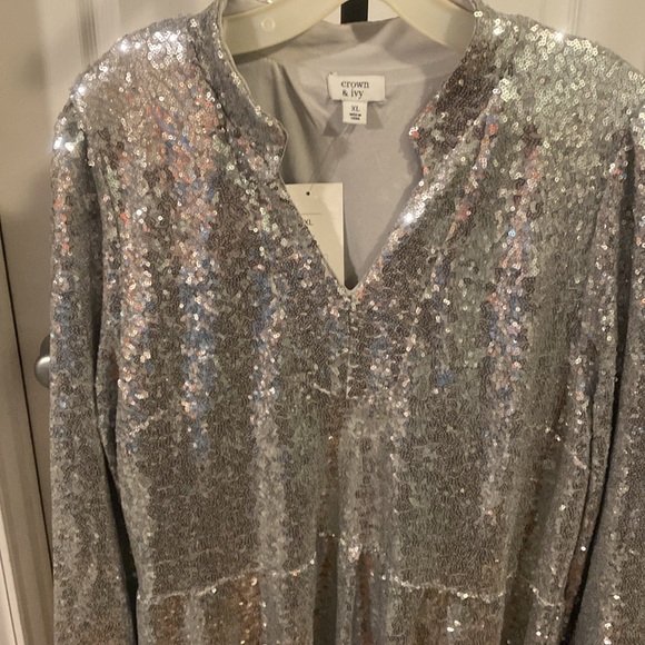 NWT CROWN & IVY SEQUIN PULLOVER SILHOUETTE DRESS - Picture 2 of 13